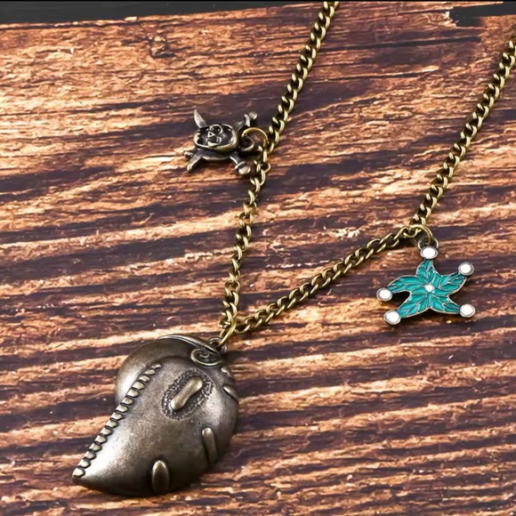 Disney Descendants 2 3 RISE OF RED Uma Magic Sea Shell Necklace / URSULA - Picture 10 of 11